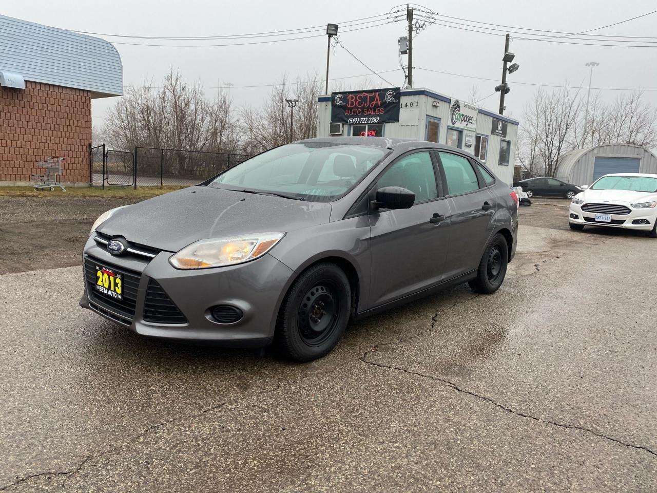 2013 Ford Focus S-2