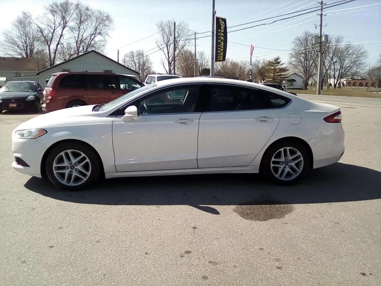 2013 Ford Fusion SE-1