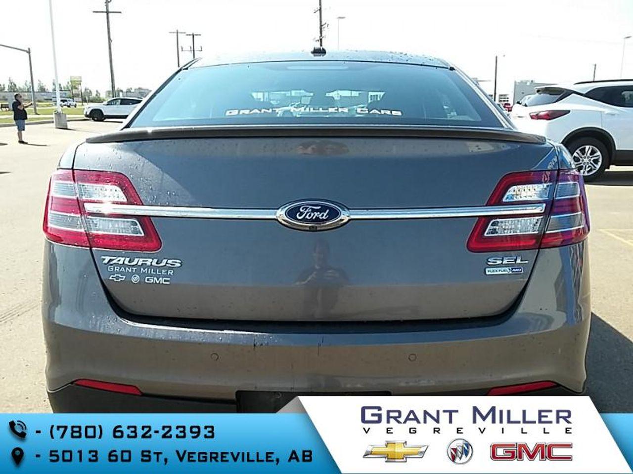 2013 Ford Taurus -3