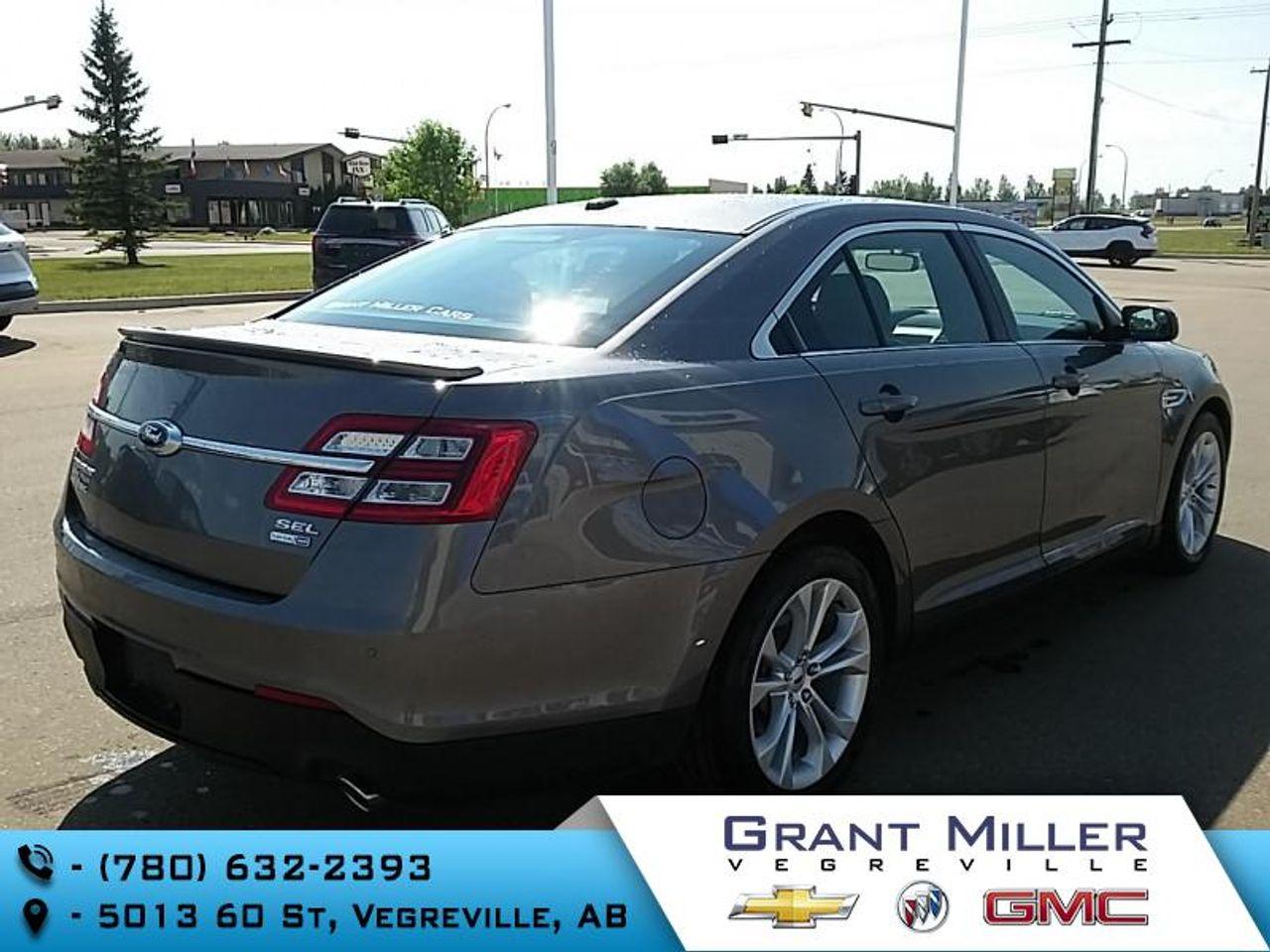 2013 Ford Taurus -4