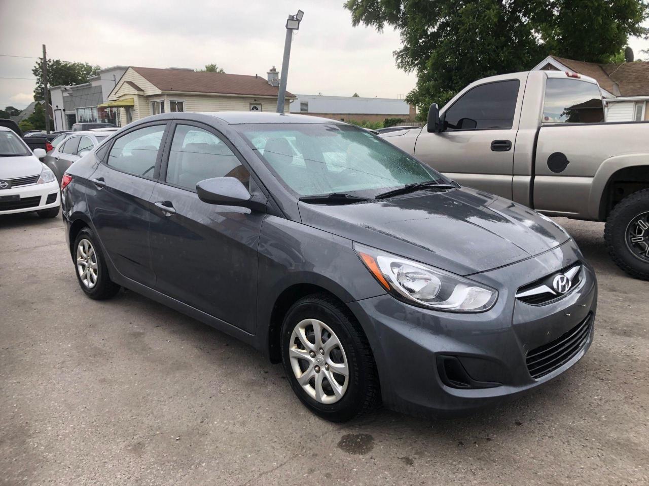 2013 Hyundai Accent -2