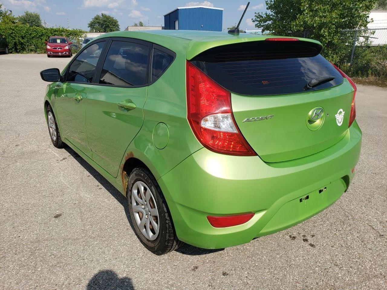 2013 Hyundai Accent L-2