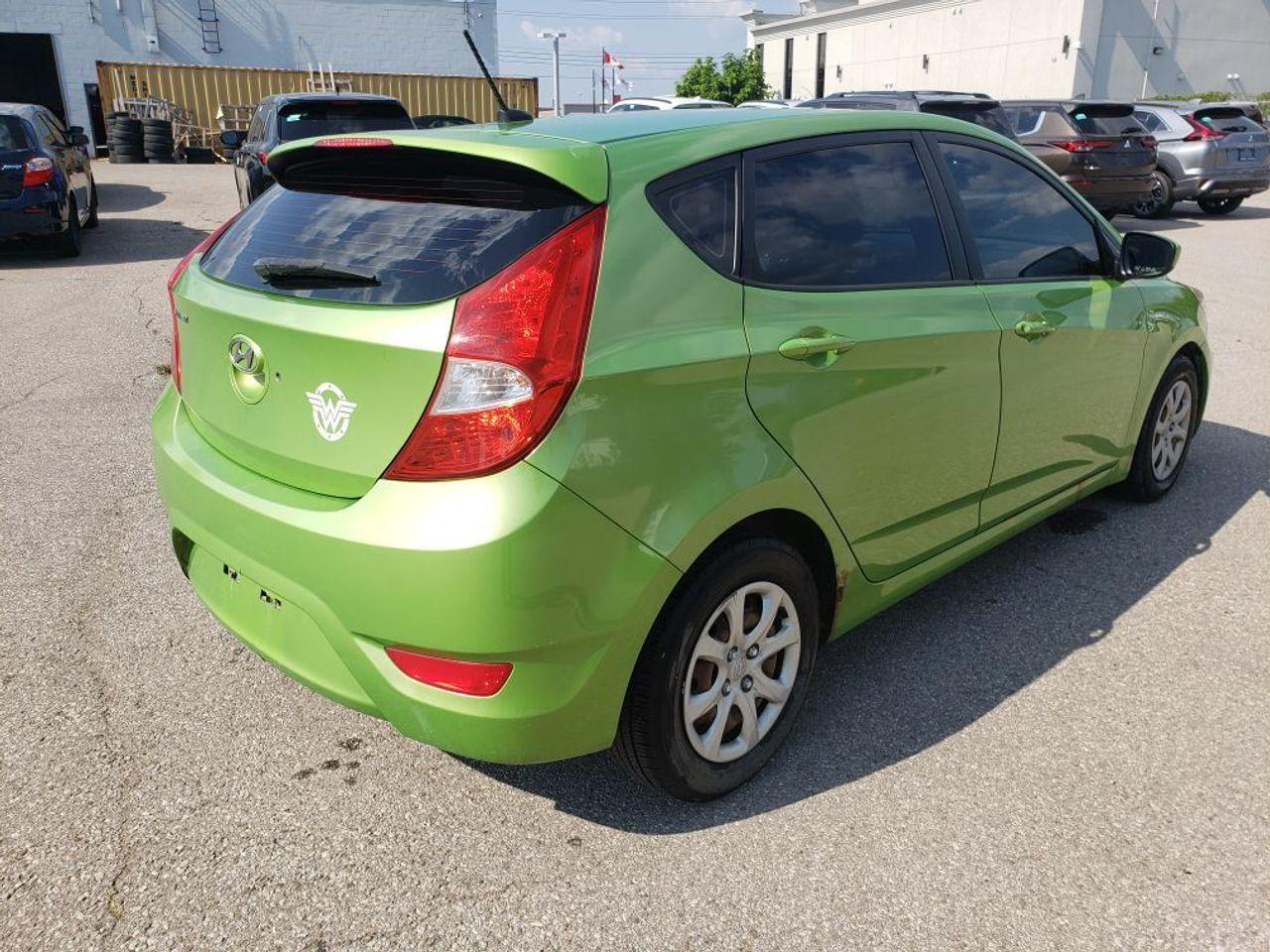 2013 Hyundai Accent L-4