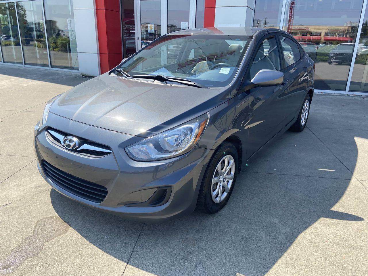 2013 Hyundai Accent L-2