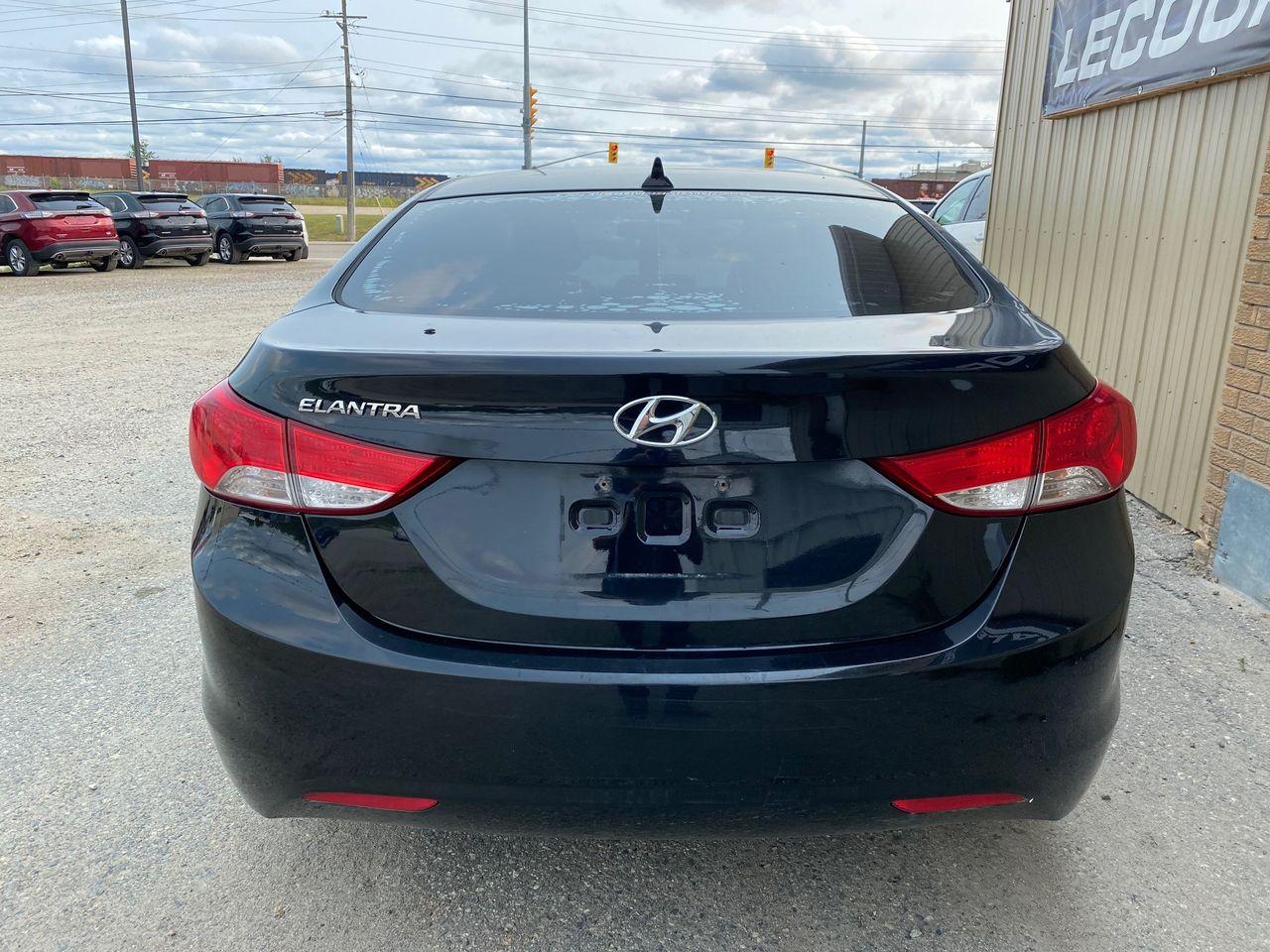 2013 Hyundai Elantra -3