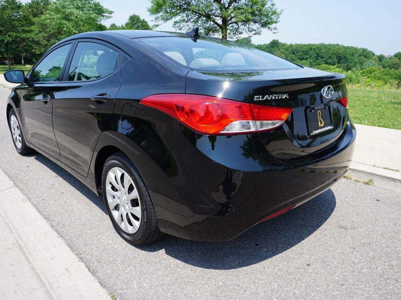 2013 Hyundai Elantra -2