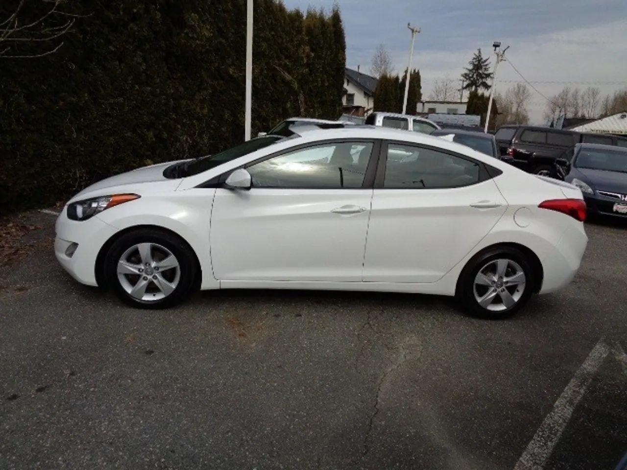 2013 Hyundai Elantra GLS-1