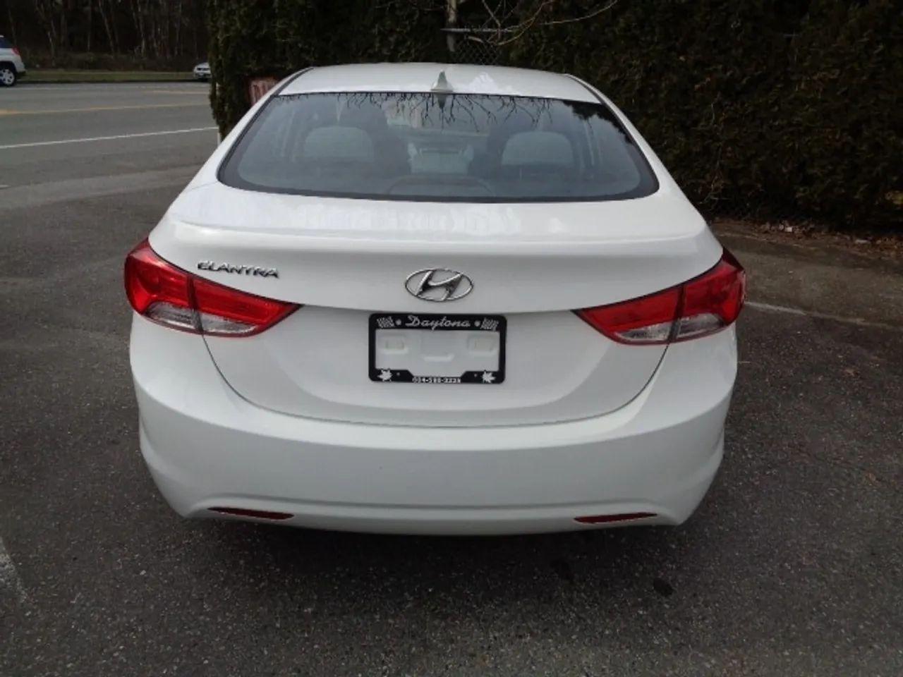2013 Hyundai Elantra GLS-3
