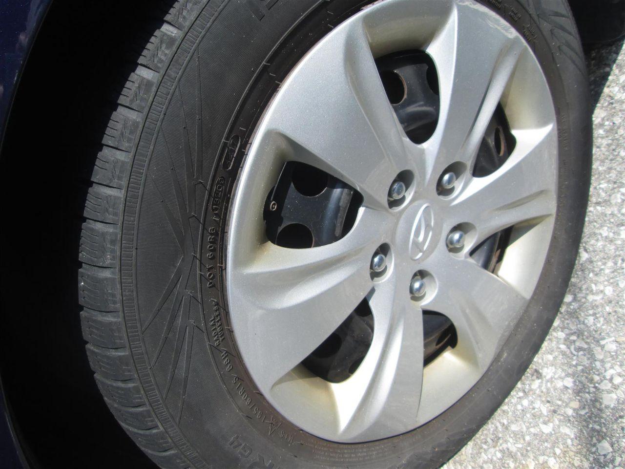 2013 Hyundai Elantra GLS-3