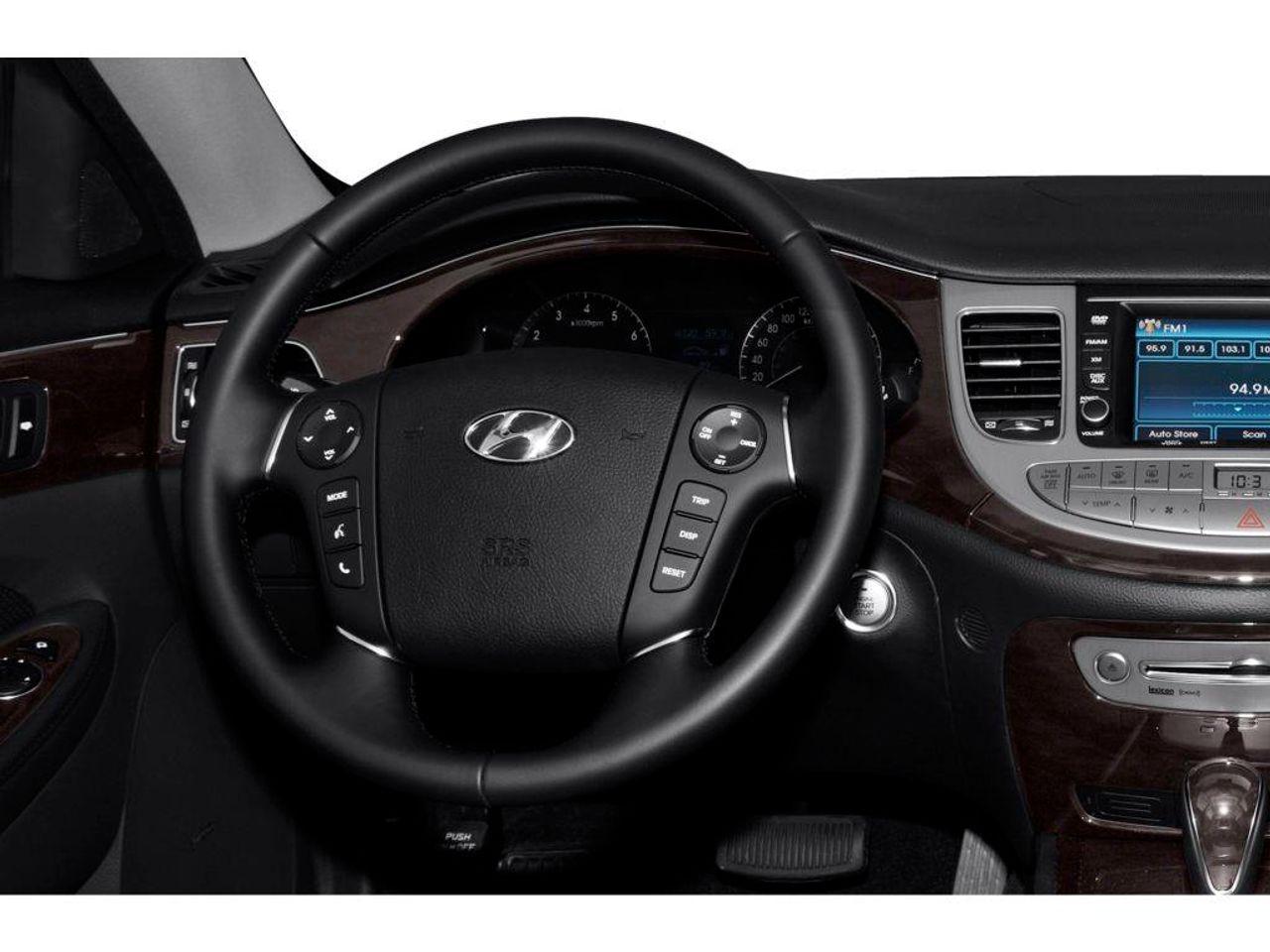 2013 Hyundai Genesis -3