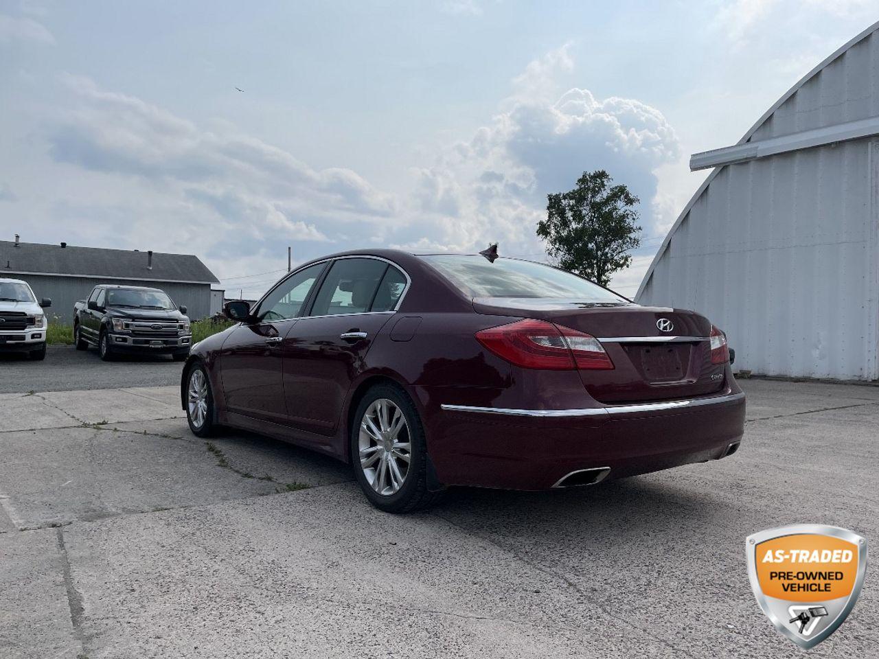 2013 Hyundai Genesis Premium-3