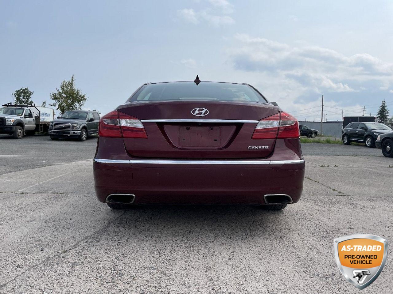 2013 Hyundai Genesis Premium-4