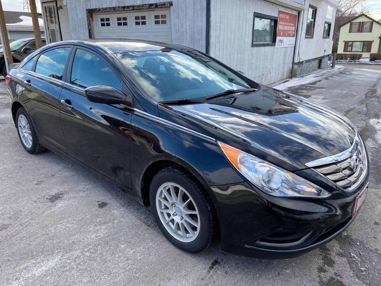 2013 Hyundai Sonata GL-0