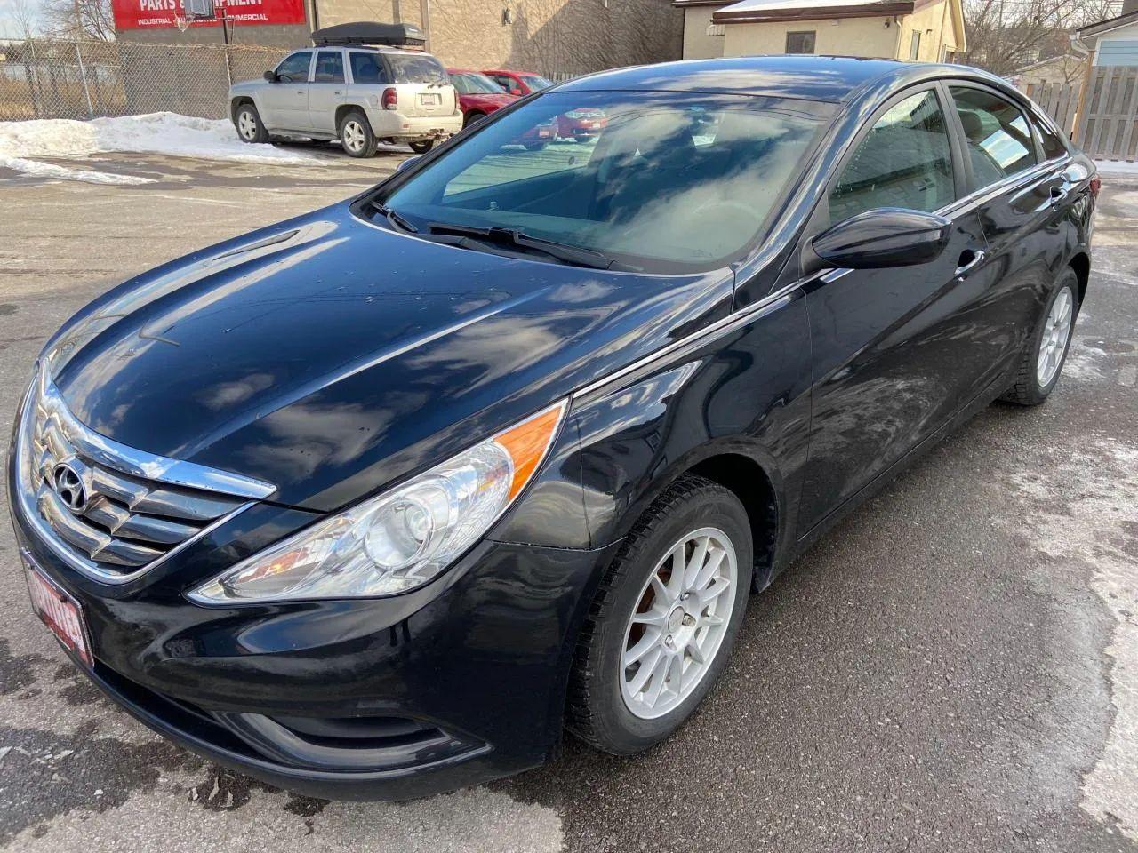 2013 Hyundai Sonata GL-2