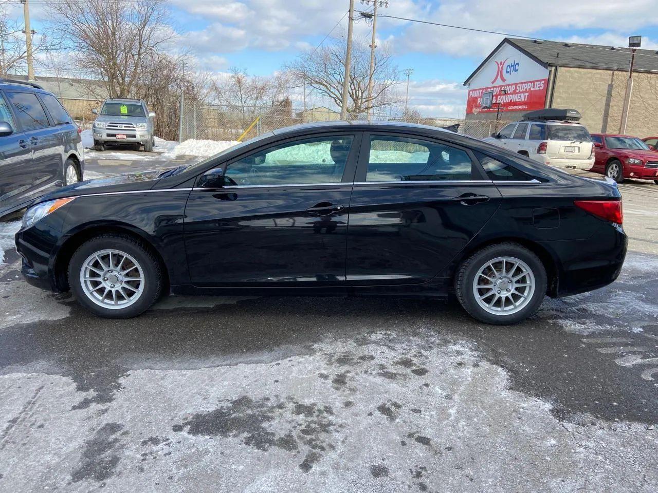2013 Hyundai Sonata GL-3