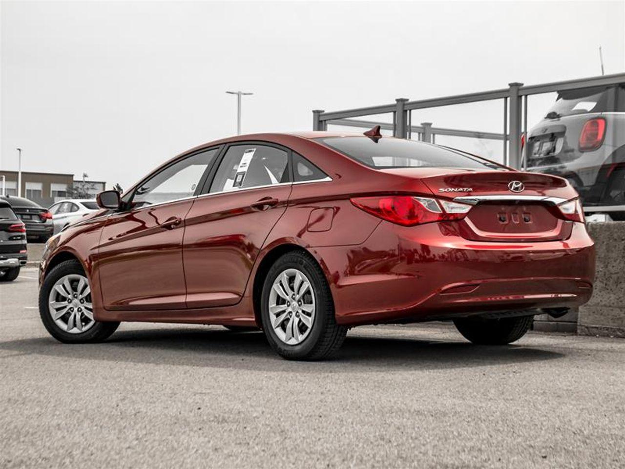 2013 Hyundai Sonata GL-4