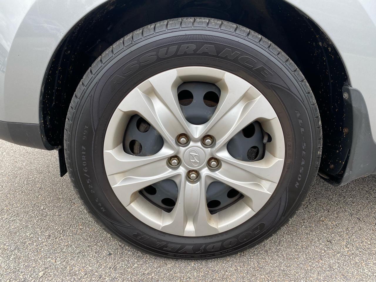 2013 Hyundai Tucson GL-4