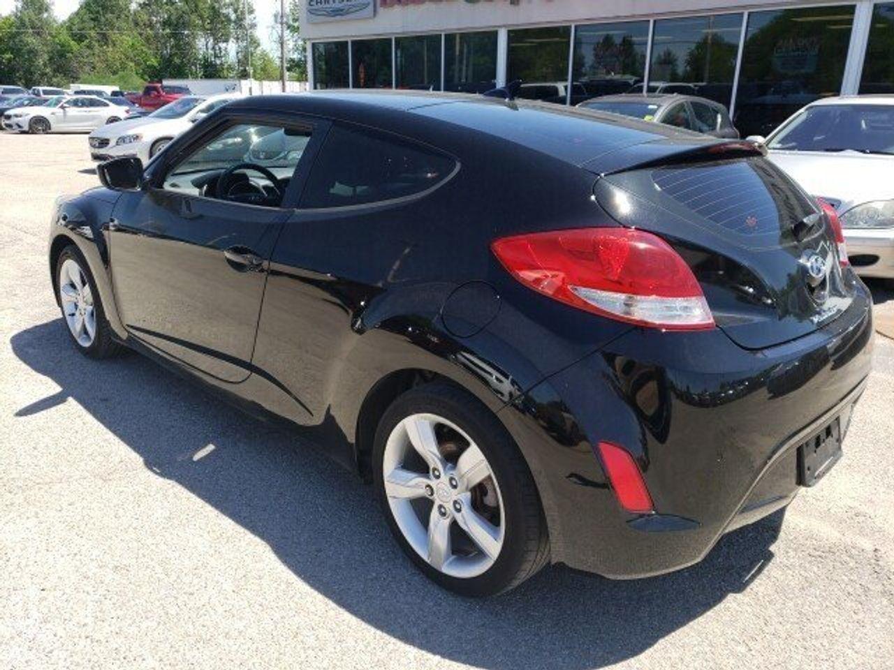 2013 Hyundai Veloster -1