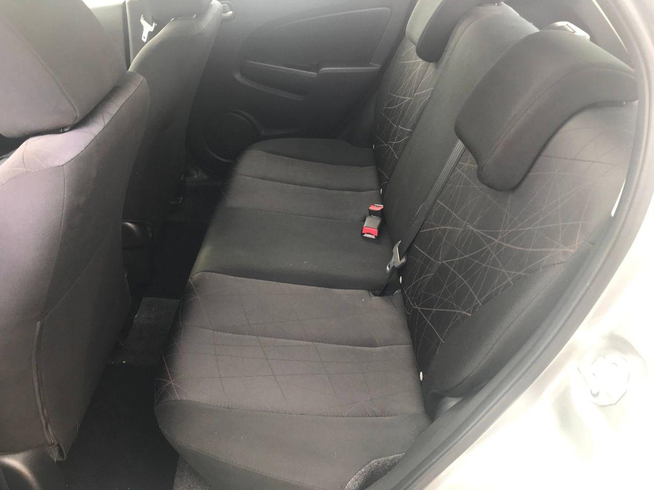 2013 Mazda Mazda2 -3