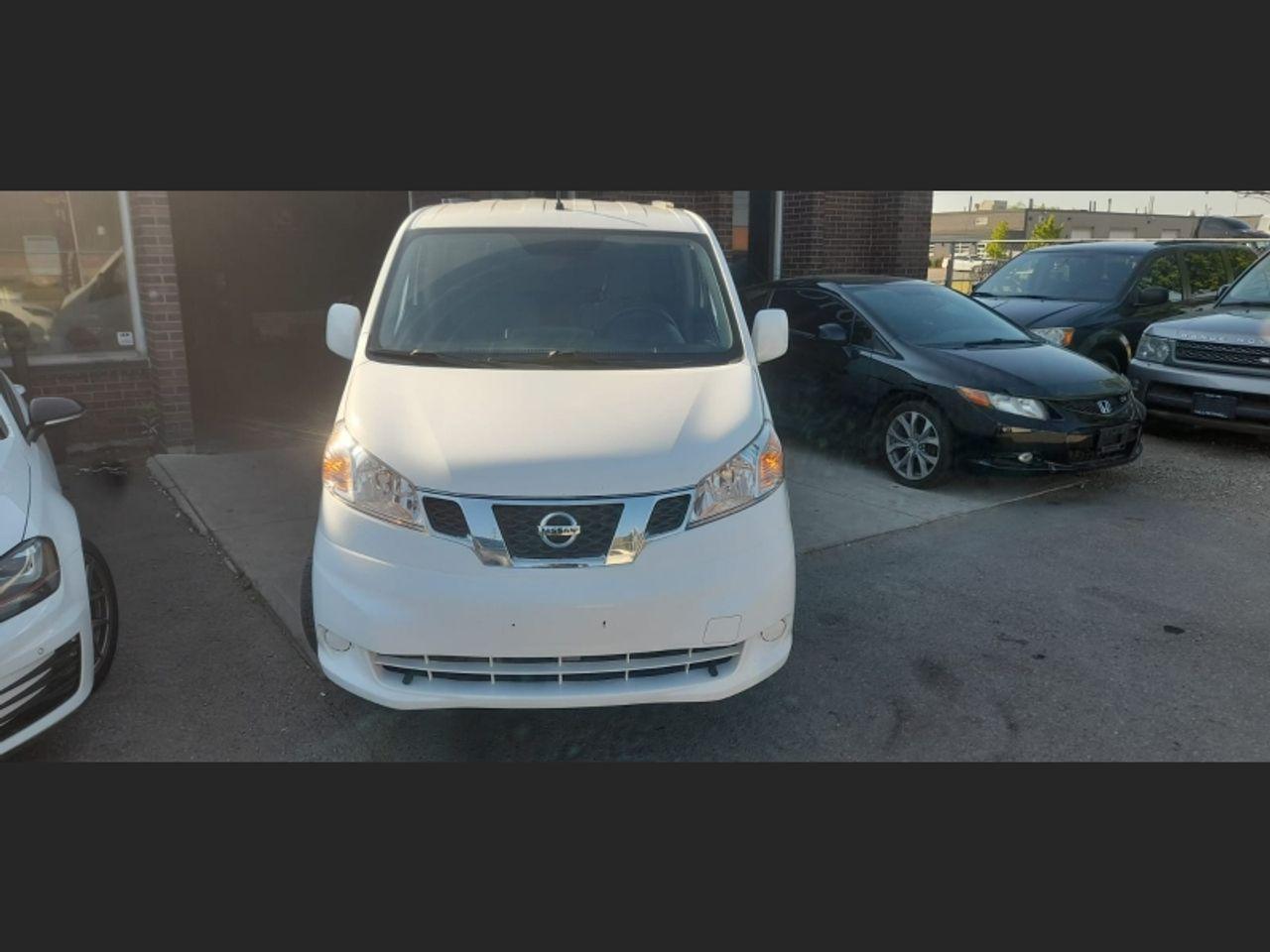 2013 Nissan NV200 SV-1