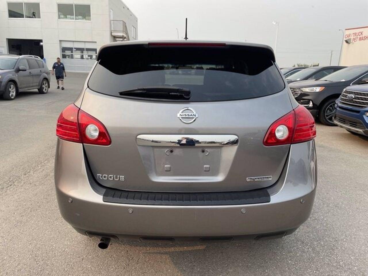 2013 Nissan Rogue SE-4