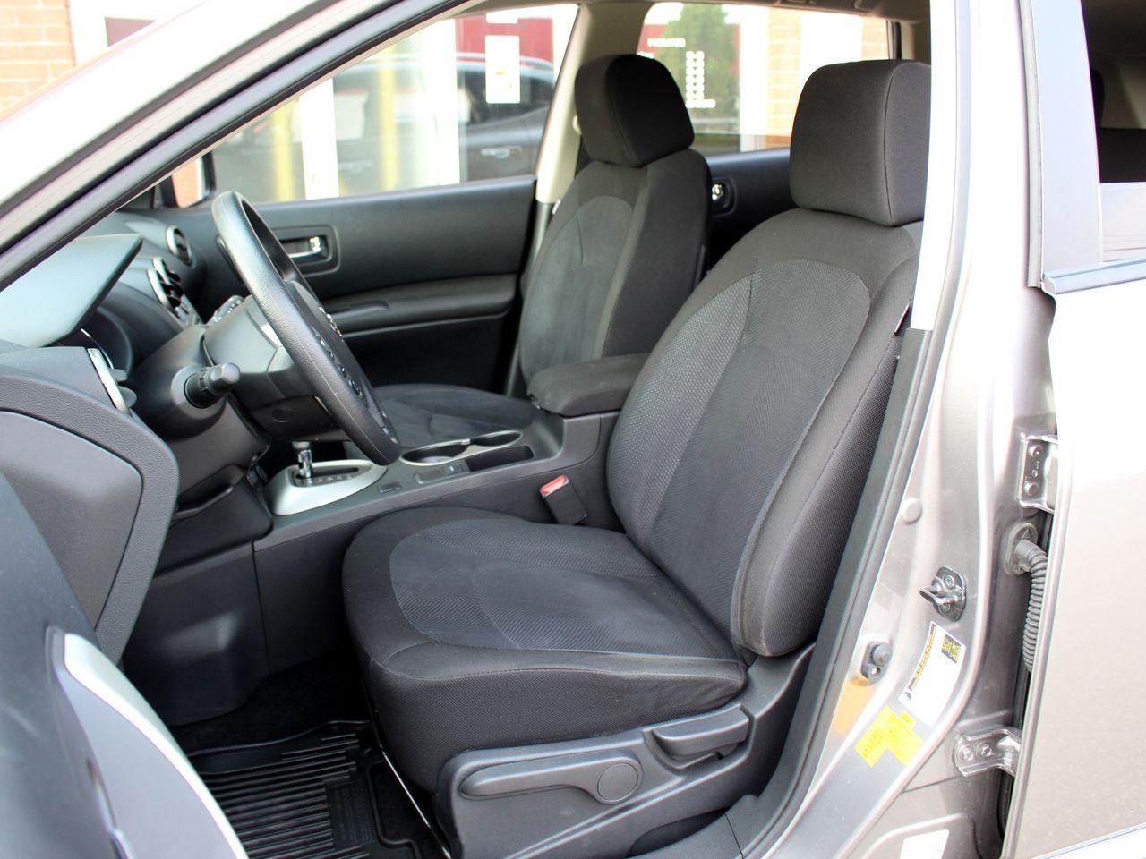 2013 Nissan Rogue S-4