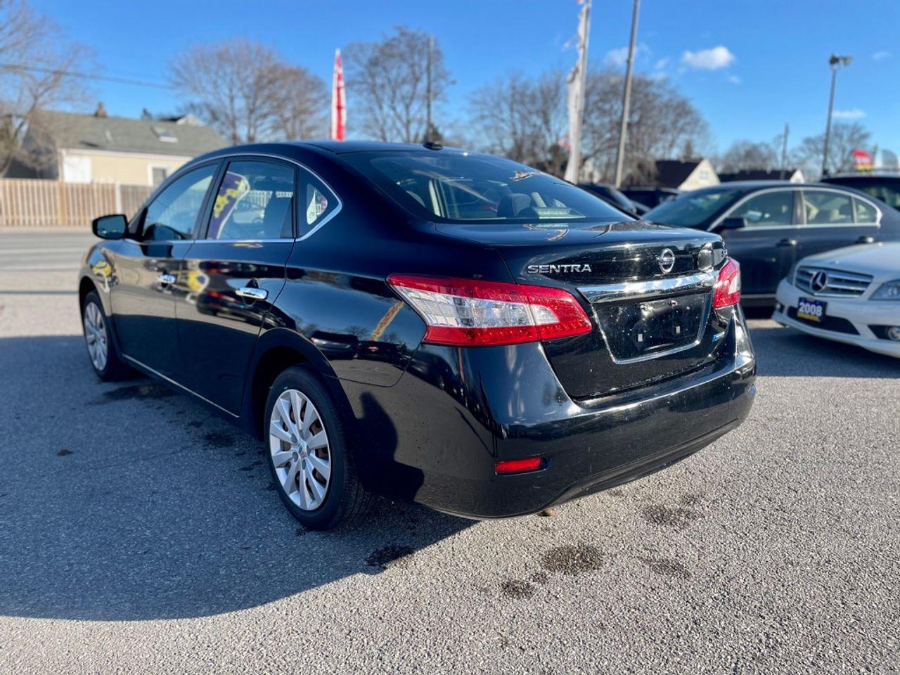 2013 Nissan Sentra S-4
