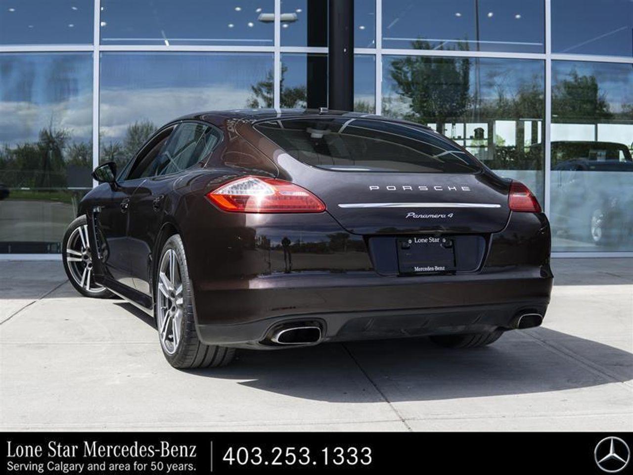 2013 Porsche Panamera 4-2