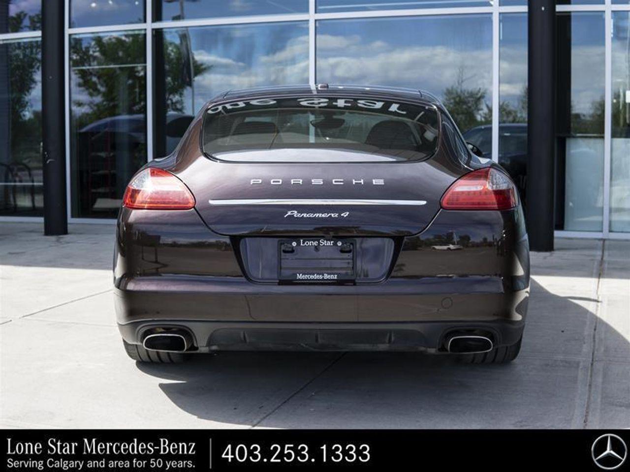 2013 Porsche Panamera 4-3