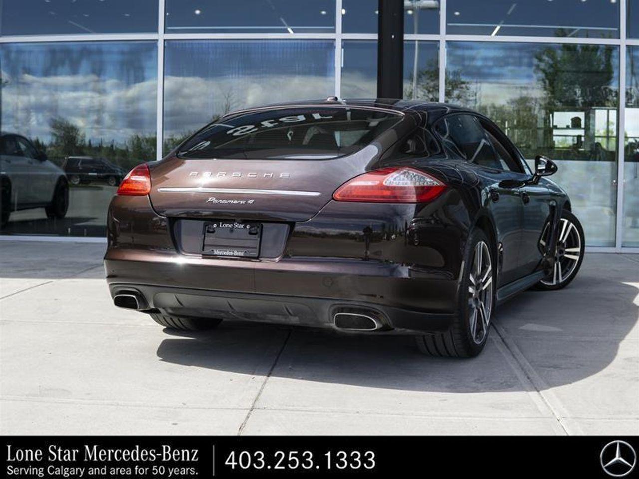 2013 Porsche Panamera 4-4