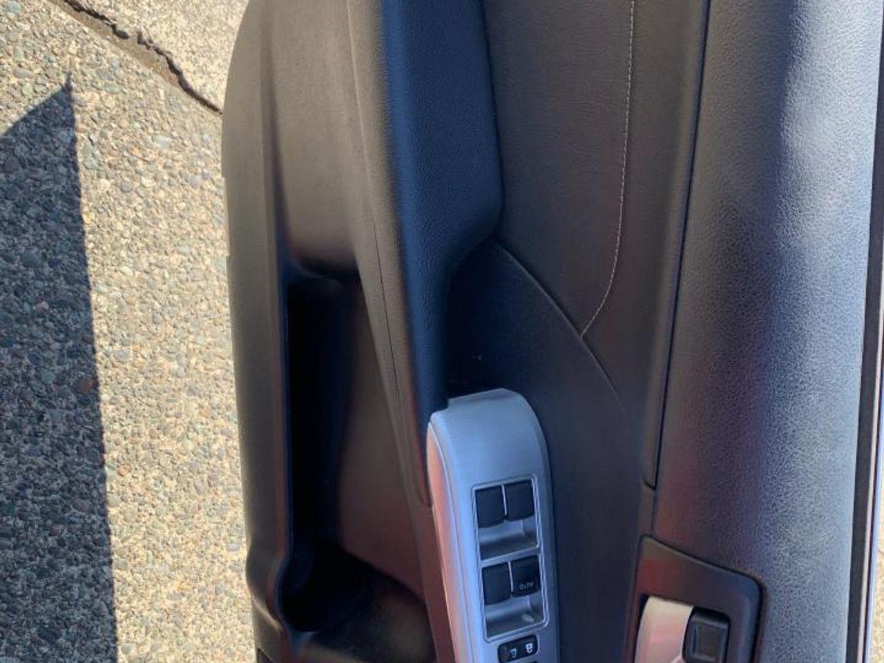 2013 Toyota Camry SE-3