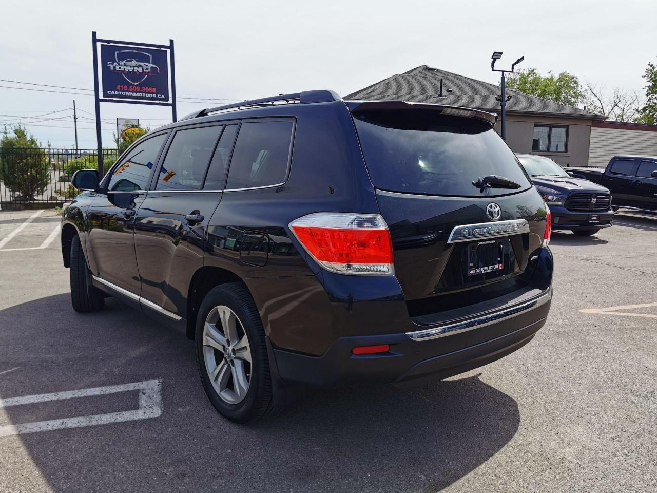 2013 Toyota Highlander SE-2