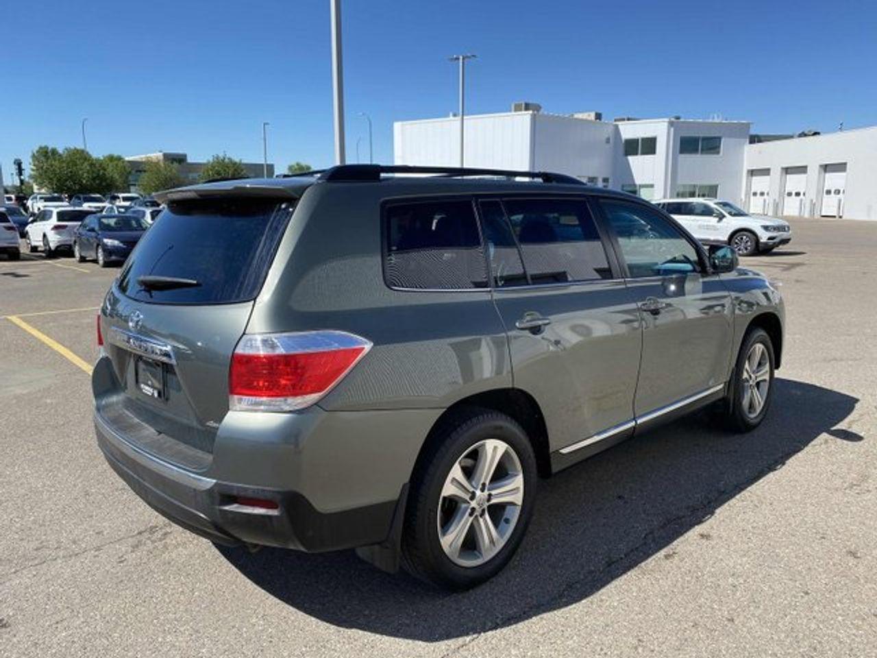 2013 Toyota Highlander SE-4