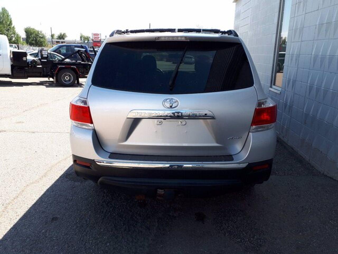 2013 Toyota Highlander SE-2