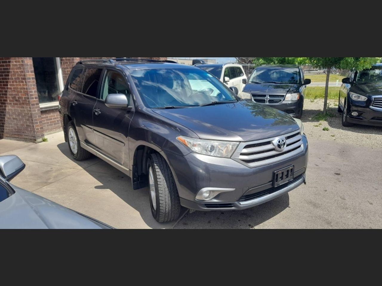 2013 Toyota Highlander SE-2