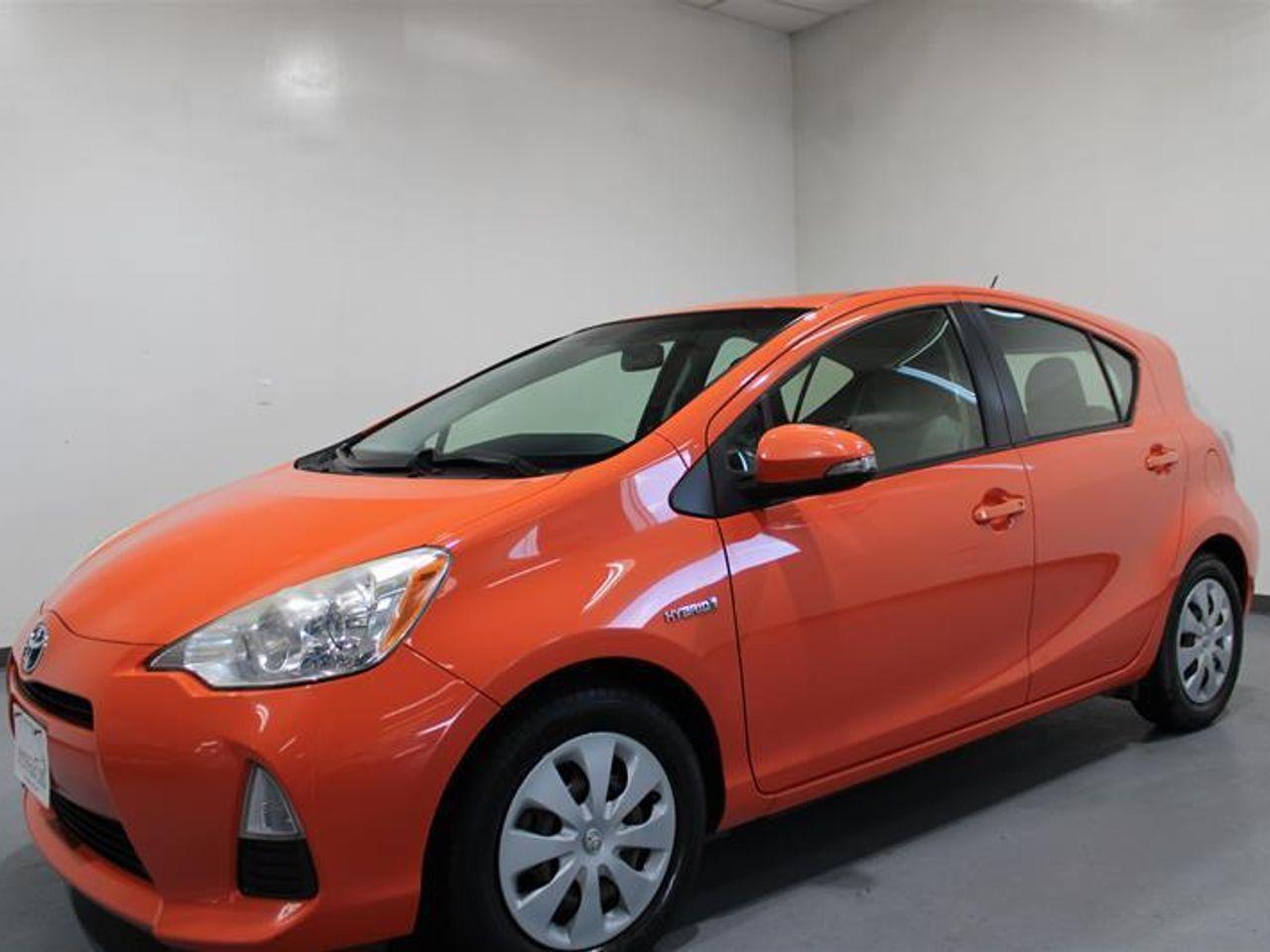 2013 Toyota Prius C C-2