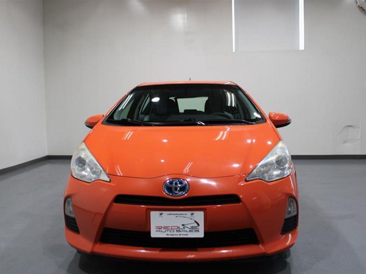 2013 Toyota Prius C C-3