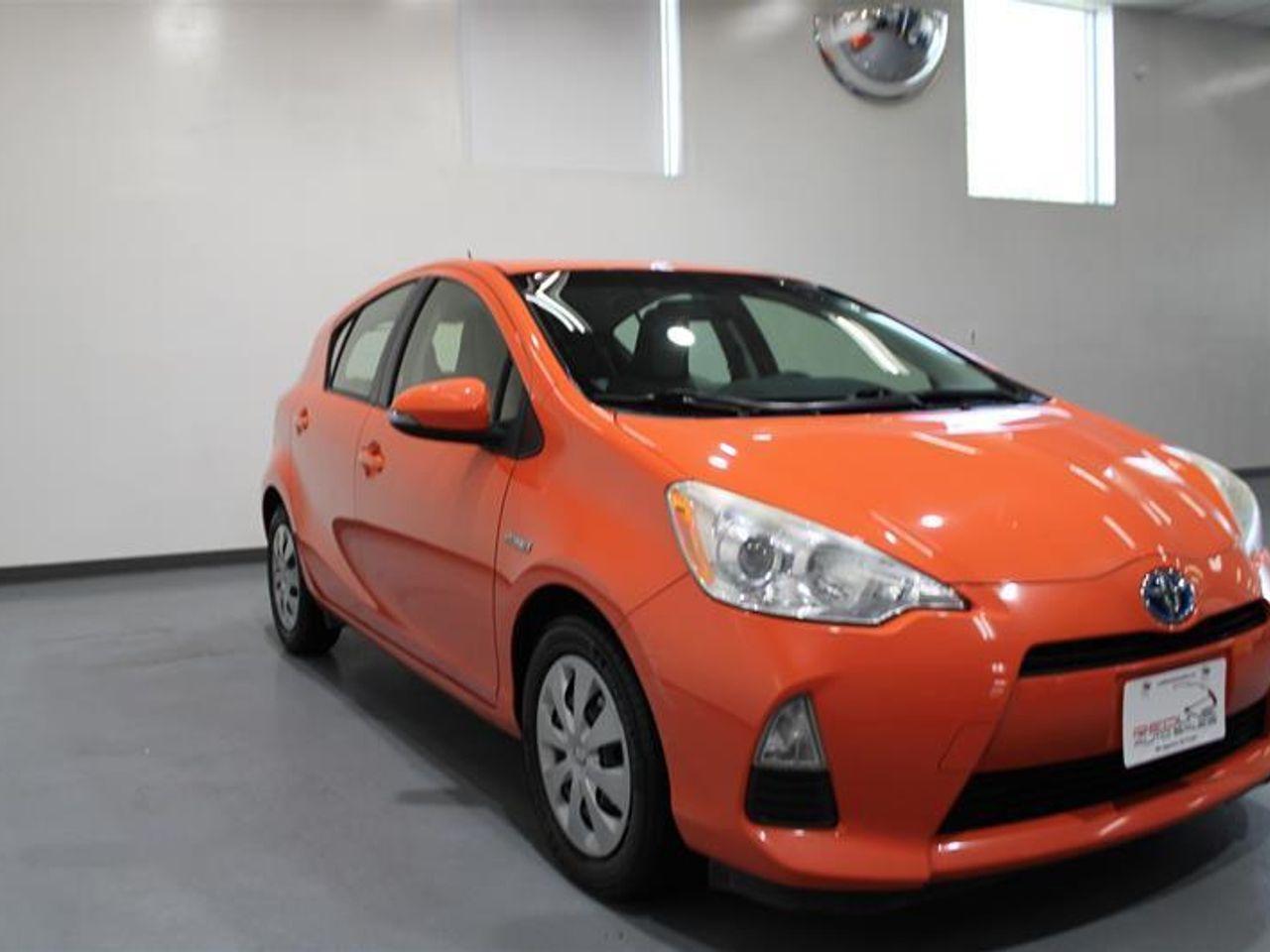 2013 Toyota Prius C C-4