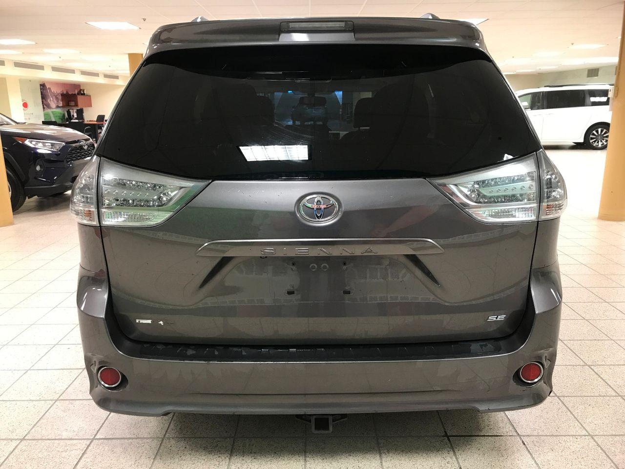 2013 Toyota Sienna SE-4