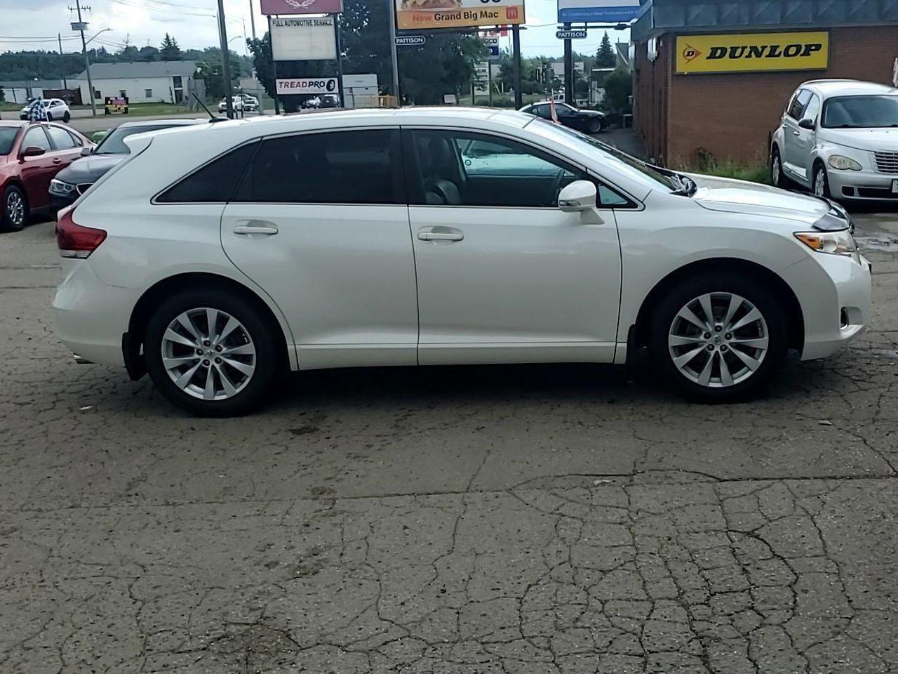 2013 Toyota Venza LE-3
