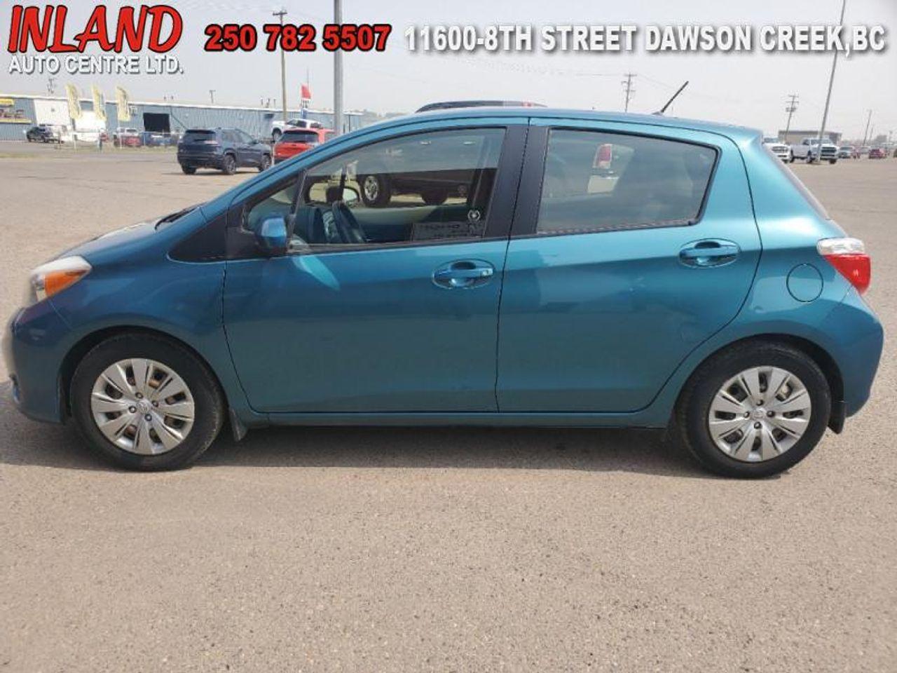 2013 Toyota Yaris LE-2
