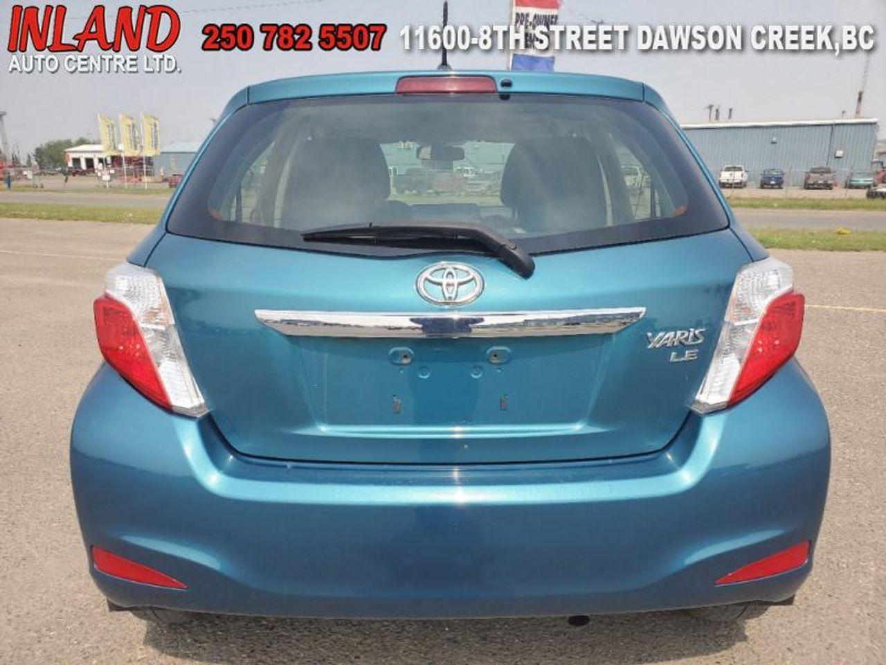 2013 Toyota Yaris LE-4