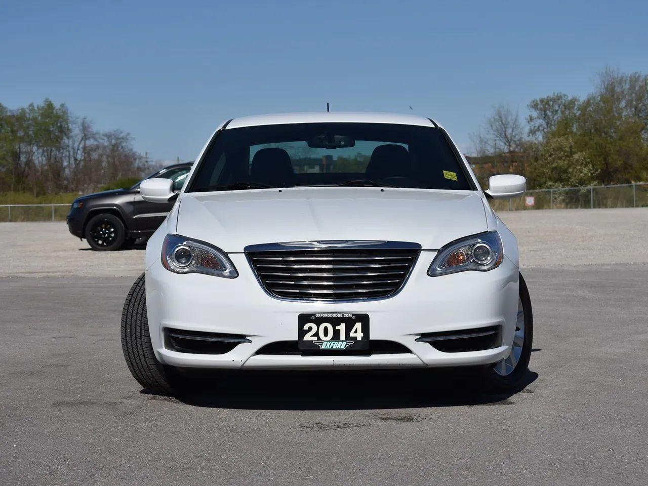 2014 Chrysler 200 LX-2