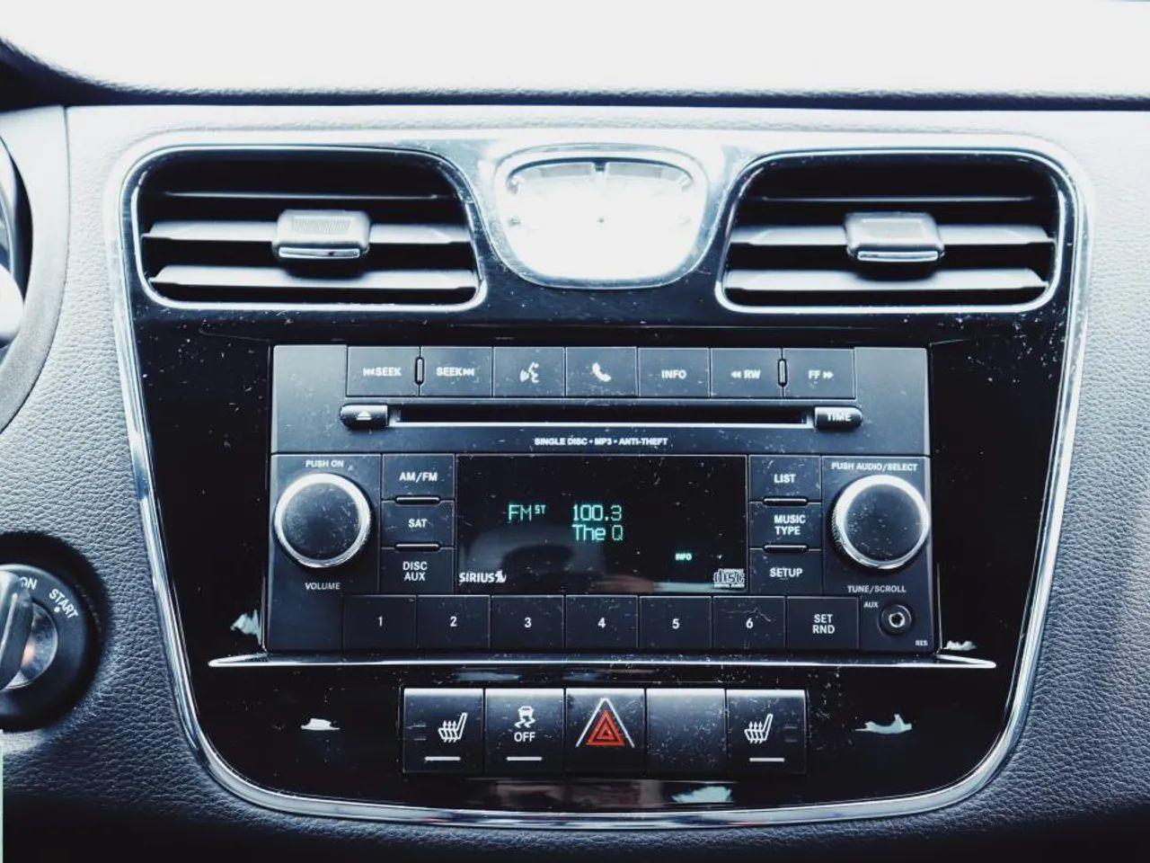 2014 Chrysler 200 LX-2