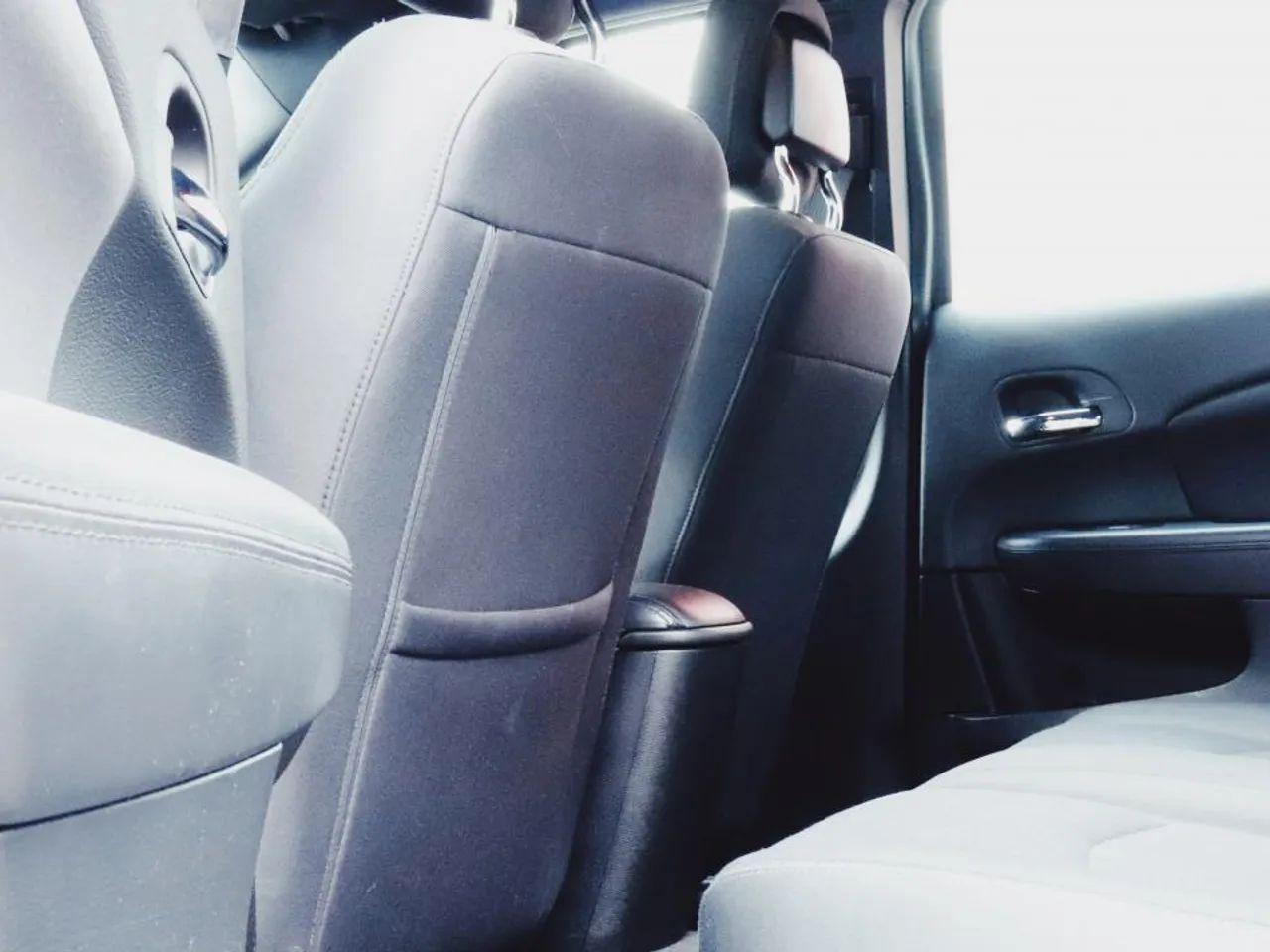 2014 Chrysler 200 LX-4