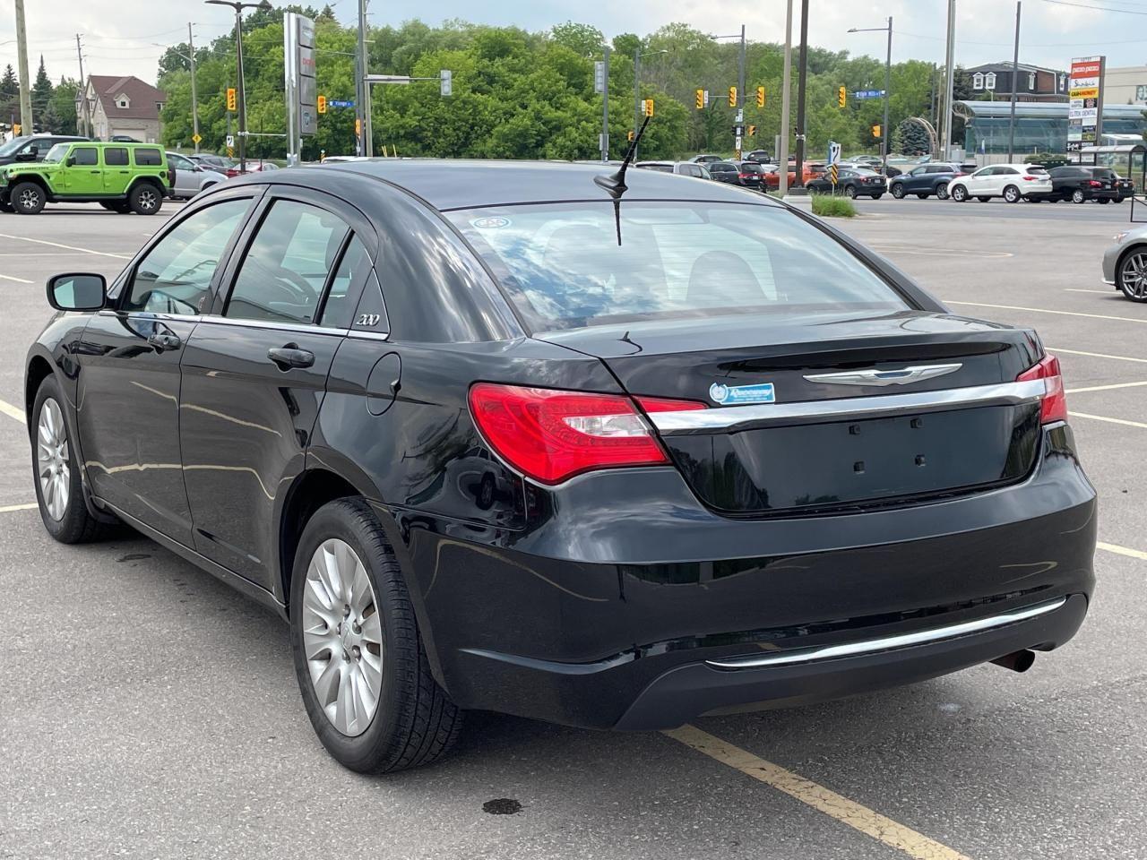 2014 Chrysler 200 LX-4