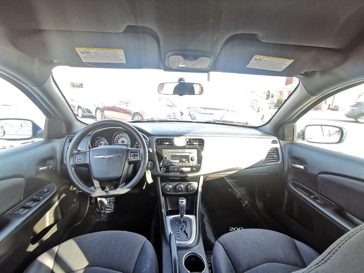 2014 Chrysler 200 LX-1