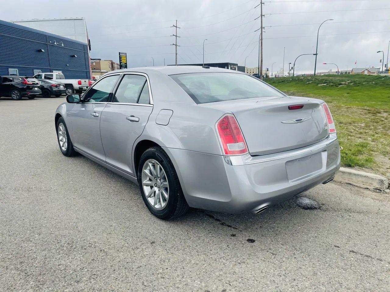 2014 Chrysler 300 Base-2