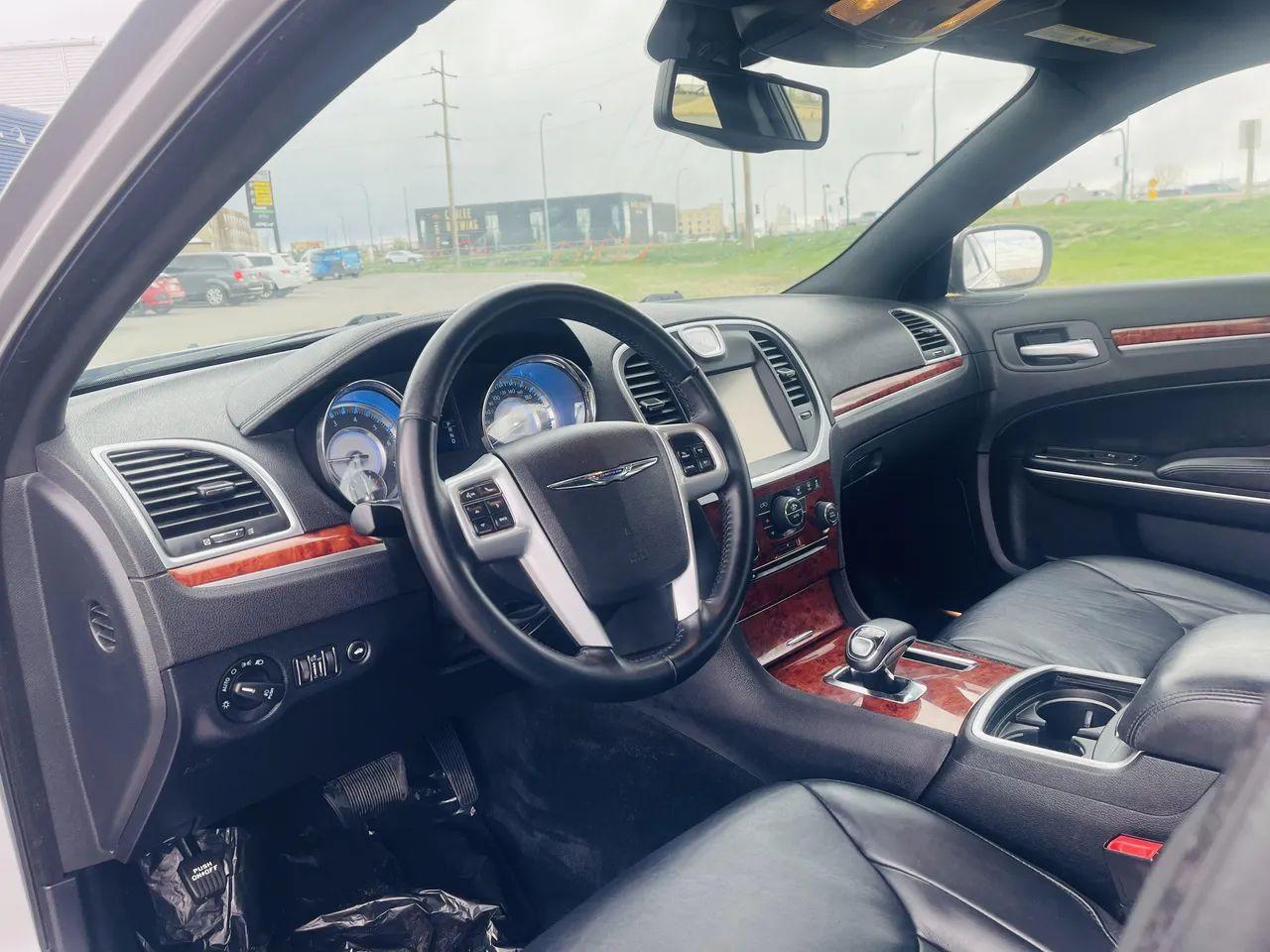 2014 Chrysler 300 Base-4