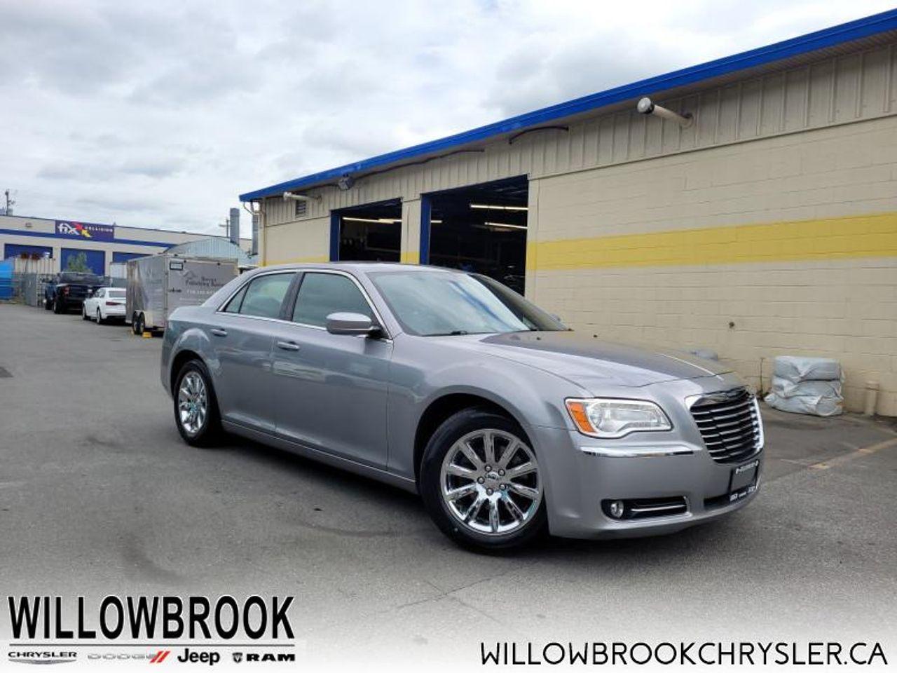 2014 Chrysler 300 Base-4